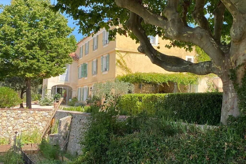 Bastide Au Milieu Des Vignes Et Des Oliviers Aups Villa Exterior photo