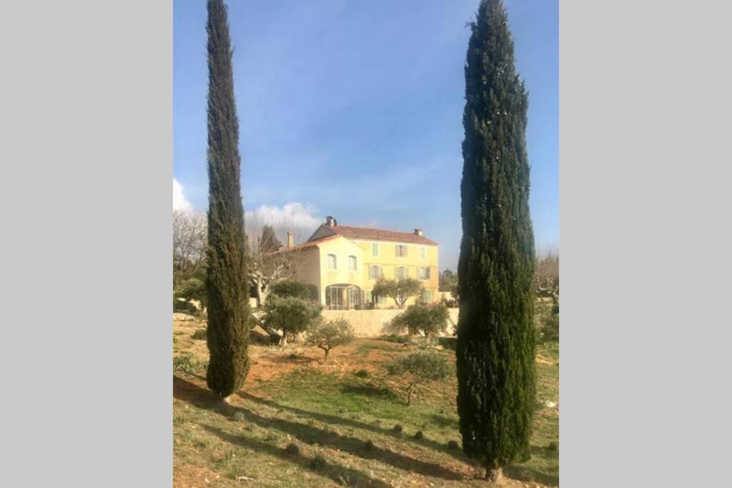 Bastide Au Milieu Des Vignes Et Des Oliviers Aups Villa Exterior photo